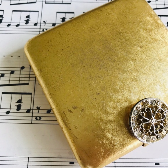 Vintage gold Avon mirror compact - Picture 2 of 7